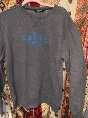 The North Face gray crew neck sweatshirt 
Blue Diamond logo unisex m